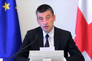 მოსწავლეები კლასებში უნდა დაბრუნდნენ – გახარია