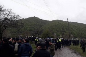 პანკისში ჰესის მშენებლობა შეჩერდა, შსს მოსახლეობას მოლაპარაკებას სთავაზობს