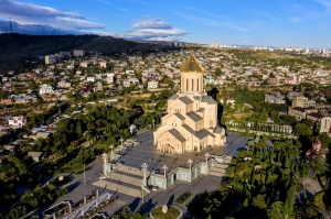 სამებაში მრევლს ბალონების მიტანას სთხოვენ  - ტაძარს ბუნებრივი აირი არ მიეწოდება