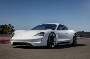 Porsche Taycan: ახალი ელექტროქარი „პორშეს“ ძველი სულით
