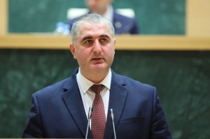 70 წლამდე პენსიონერთა პენსია 20 ლარით იზრდება, ხოლო 70 წლის ზემოთ – 25 ლარით