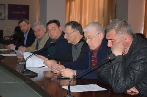 ზუგდიდის საკრებულოს წევრებმა სხდომაზე ერთმანეთი ცემეს