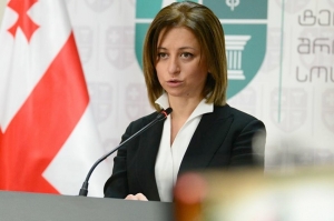 ორი მწვანე პასპორტი, უვადო პასპორტი ალბათ ჩვენი ხასიათიდან გამომდინარე გვაქვს – ტიკარაძე