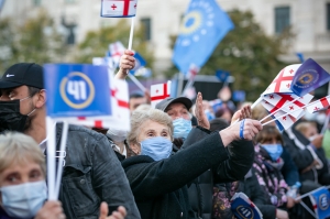 „ქართულ ოცნებას“ მხარს 24% უჭერს, მათი 70% მიიჩნევს, რომ ქვეყანაში დემოკრატიაა – NDI