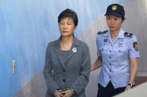 სამხრეთ კორეის ყოფილ პრეზიდენტს 24-წლიანი პატიმრობა მიესაჯა