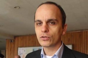ფოტოზე გიორგი მდინარაძე