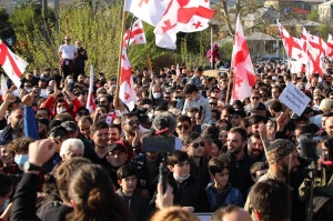 ნამახვანჰესის მოწინააღმდეგეებმა ქუთაისში ჭავჭავაძის გამზირი გადაკეტეს