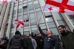 „ქართულ ოცნებას“ მოვუწოდებთ, არ იფიქროს შტურმზე – ენმ