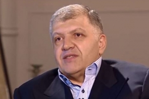 ხიდაშელი ამბობს, რომ უზდენოვთან ერთად ბიზნესს შეხვდა, პრემიერსა და ივანიშვილს – არა