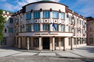 სააკაშვილის დაცვის ყოფილი წევრი და ორი უკრაინელი მეზღვაური პრეზიდენტმა შეიწყალა