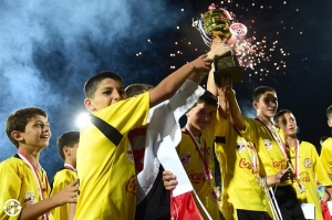 „კოკა-კოლას“ თასის მფლობელები ლაგოდეხისა და ალვანის სკოლები გახდნენ
