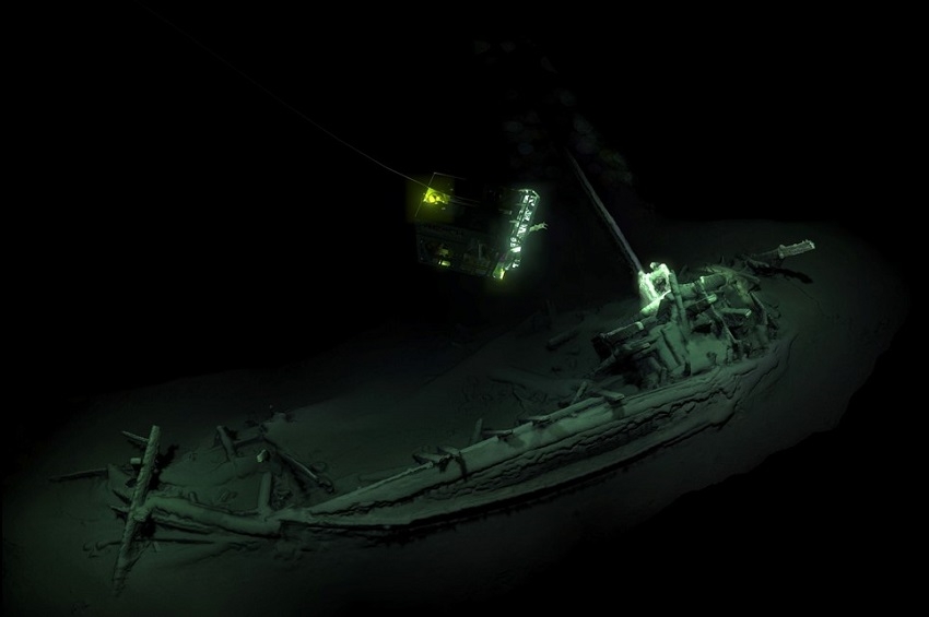 შავ ზღვაში 2400 წლის წინ ჩაძირული გემი აღმოაჩინეს