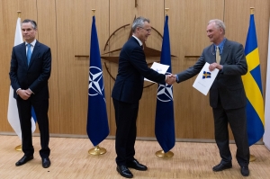 ფინეთმა და შვედეთმა NATO-ში გაწევრიანების თაობაზე განაცხადი წარადგინეს