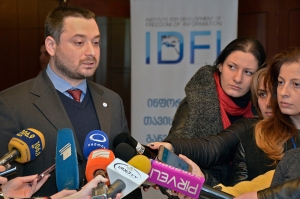 ყველაზე დახურულ საჯარო დაწესებულებად შემოსავლების სამსახური დასახელდა